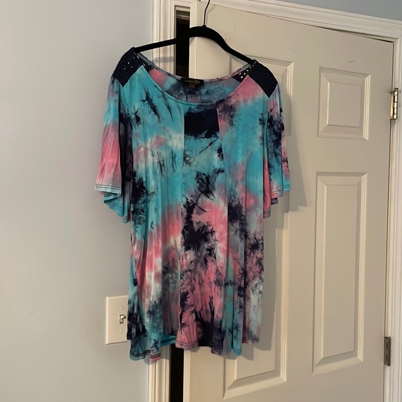 Suzanne Betro brand XL tye dyed short sleeve shirt - Picture 1 of 4
